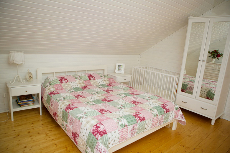 фото:Спальня в стиле прованс в загородном доме