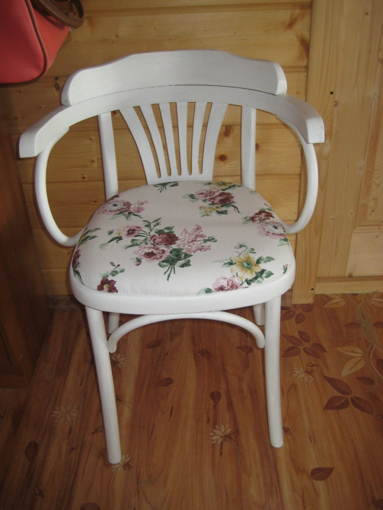 фото:Ещё один стул