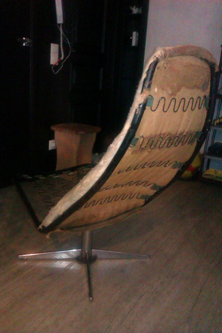 фото:Старенькое кресло на новый лад