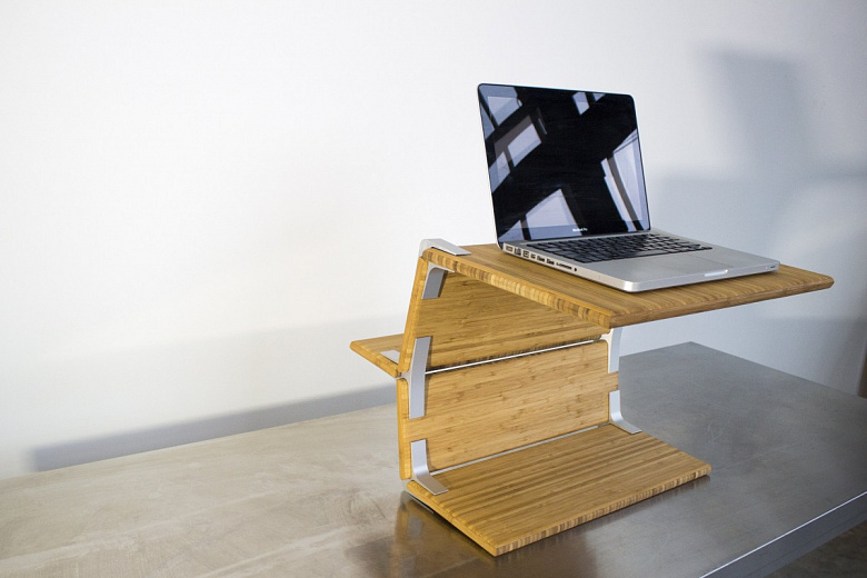 фото:Мини-стол для ноутбука