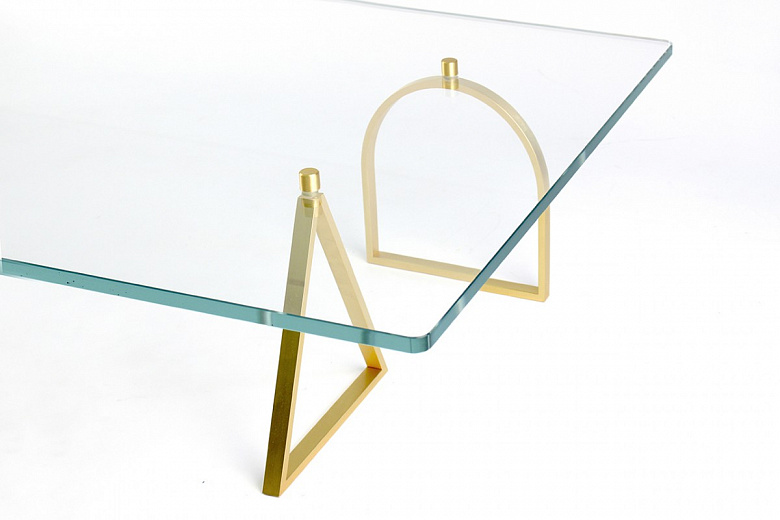фото:Стеклянные столы и магия геометрии