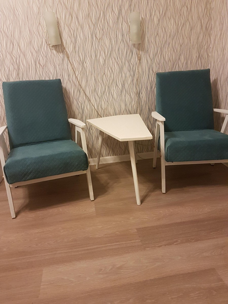 фото:Комплект два кресла+столик, восстановленные своими руками