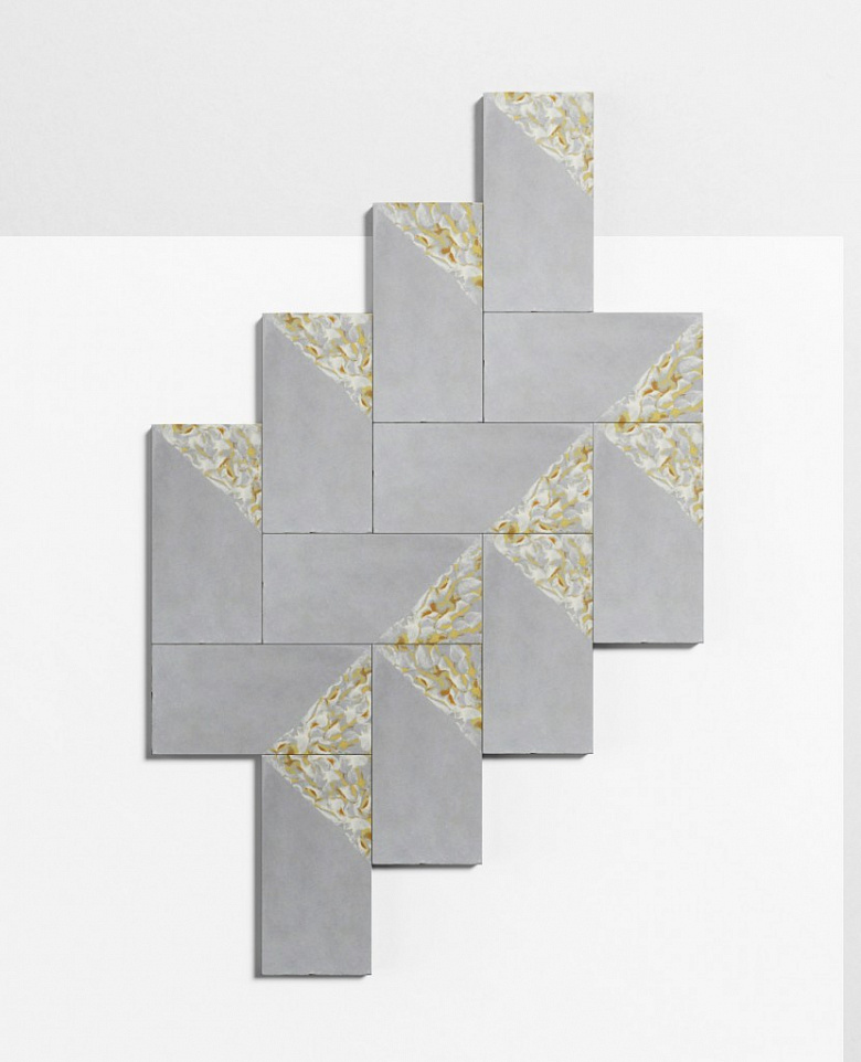 фото:Цементная плитка с треугольным декором